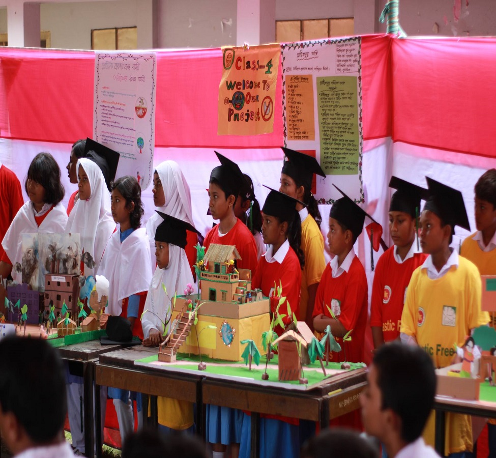 Khulna University School Celebrates Plastic-Free Campus Graduation ...